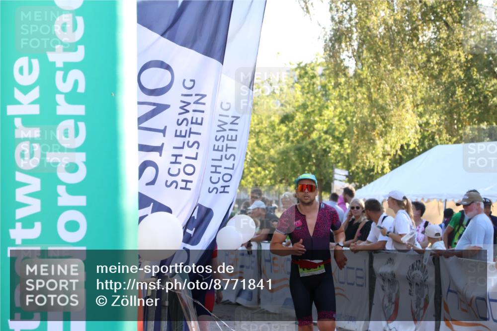 07.09.2025 - 19. Norderstedt Triathlon Zöllner http://msf.ph/oto/8771841 07.09.2025 16:47:12 Ziel 1087, 1581, 1611, 1616 meine-sportfotos.de