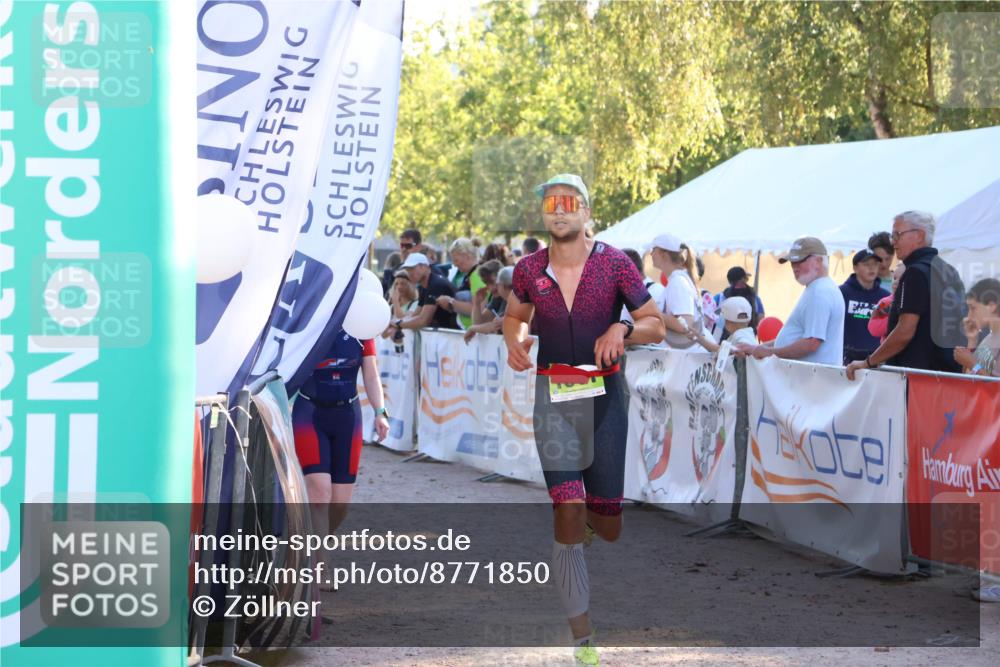07.09.2025 - 19. Norderstedt Triathlon Zöllner http://msf.ph/oto/8771850 07.09.2025 16:47:13 Ziel 1069, 1087, 1581, 1611, 1616 meine-sportfotos.de