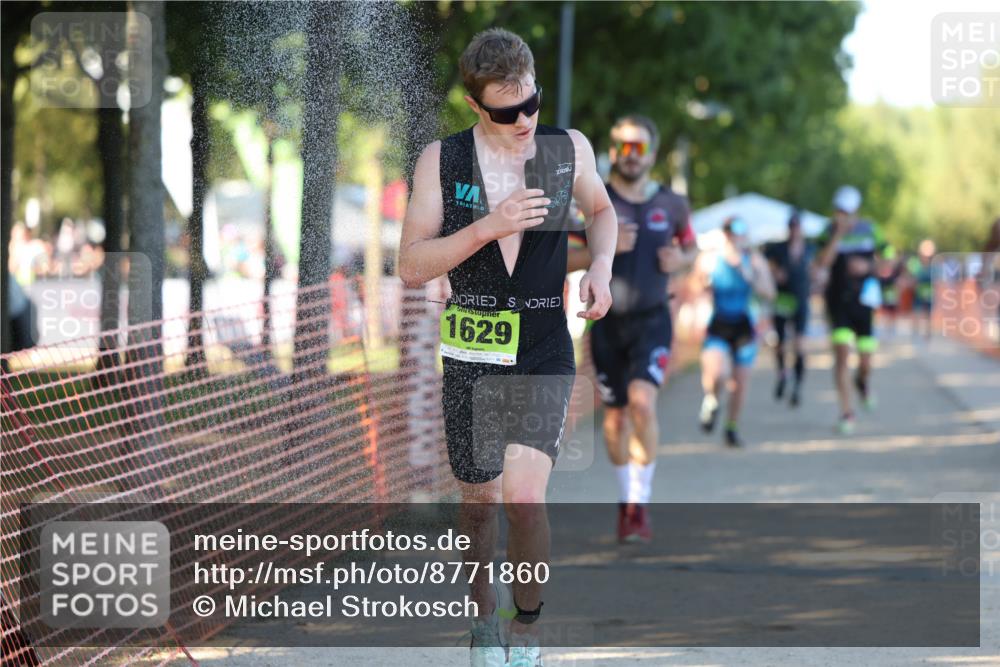 07.09.2025 - 19. Norderstedt Triathlon Michael Strokosch http://msf.ph/oto/8771860 07.09.2025 16:31:57 Laufen 397, 493, 934, 1063, 1075, 1409, 1413, 1549, 1603, 1629 meine-sportfotos.de