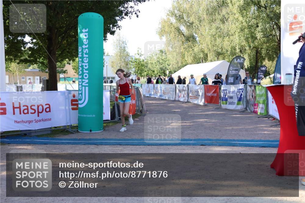 07.09.2025 - 19. Norderstedt Triathlon Zöllner http://msf.ph/oto/8771876 07.09.2025 09:57:09 Ziel 620 meine-sportfotos.de