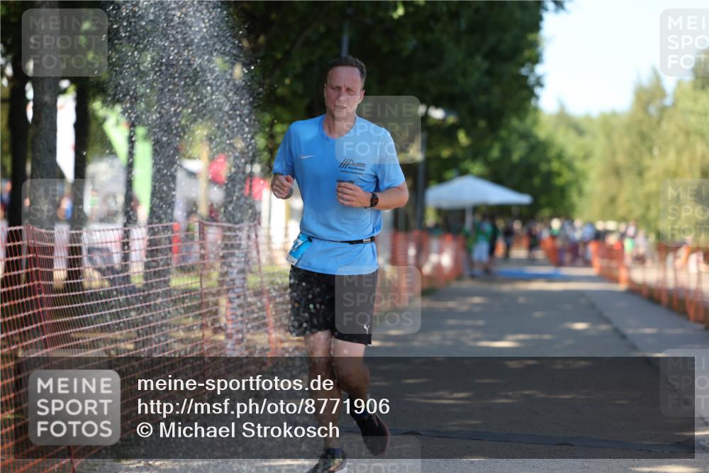 07.09.2025 - 19. Norderstedt Triathlon Michael Strokosch http://msf.ph/oto/8771906 07.09.2025 15:34:48 Laufen 427 meine-sportfotos.de