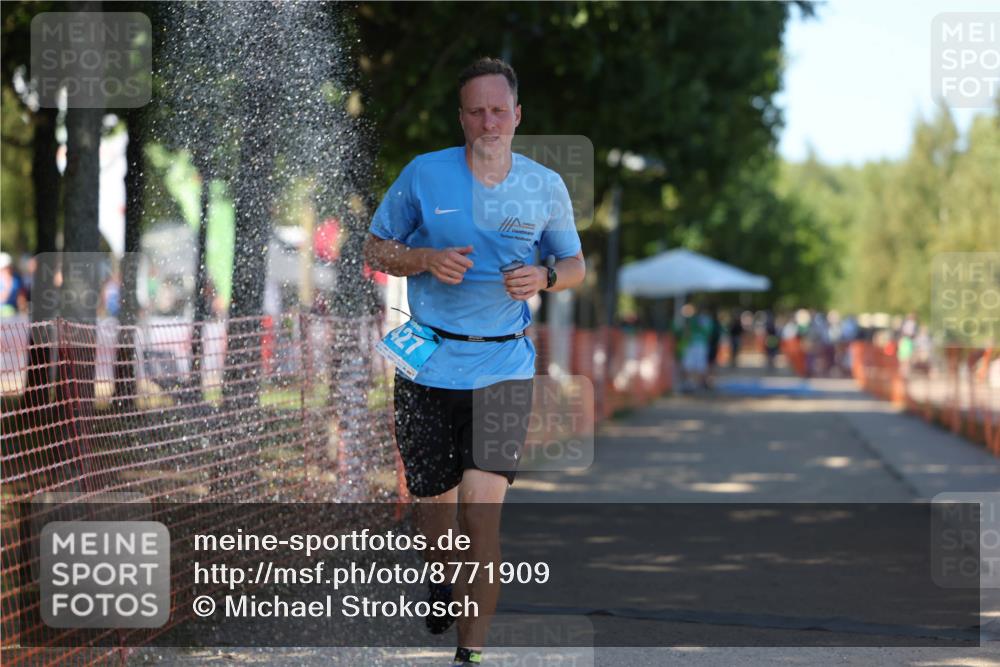 07.09.2025 - 19. Norderstedt Triathlon Michael Strokosch http://msf.ph/oto/8771909 07.09.2025 15:34:48 Laufen 427 meine-sportfotos.de