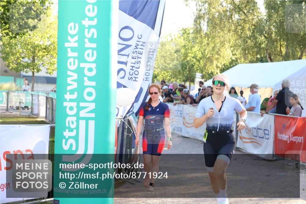 07.09.2025 - 19. Norderstedt Triathlon Zöllner http://msf.ph/oto/8771924 07.09.2025 16:47:17 Ziel 1069, 1541, 1611 meine-sportfotos.de