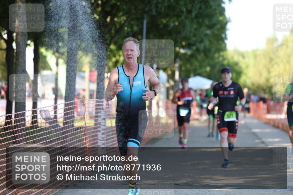 07.09.2025 - 19. Norderstedt Triathlon Michael Strokosch http://msf.ph/oto/8771936 07.09.2025 16:32:07 Laufen 397, 521, 884, 1079, 1108, 1549, 1630 meine-sportfotos.de