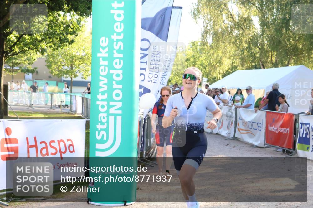 07.09.2025 - 19. Norderstedt Triathlon Zöllner http://msf.ph/oto/8771937 07.09.2025 16:47:18 Ziel 1069, 1541, 1611 meine-sportfotos.de