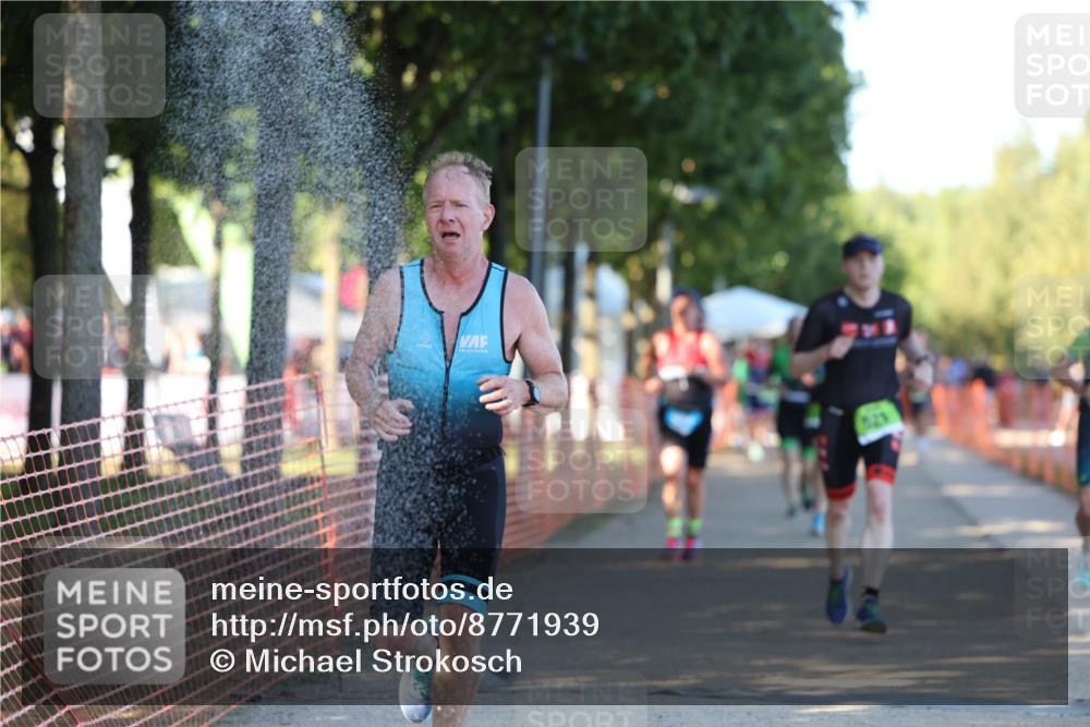 07.09.2025 - 19. Norderstedt Triathlon Michael Strokosch http://msf.ph/oto/8771939 07.09.2025 16:32:08 Laufen 521, 884, 1079, 1108, 1630 meine-sportfotos.de