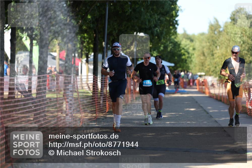 07.09.2025 - 19. Norderstedt Triathlon Michael Strokosch http://msf.ph/oto/8771944 07.09.2025 15:35:17 Laufen 364, 968, 1000, 1462 meine-sportfotos.de