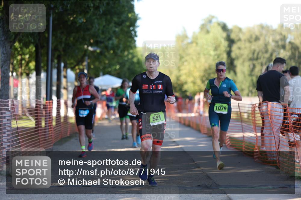 07.09.2025 - 19. Norderstedt Triathlon Michael Strokosch http://msf.ph/oto/8771945 07.09.2025 16:32:08 Laufen 521, 884, 1079, 1108, 1630 meine-sportfotos.de