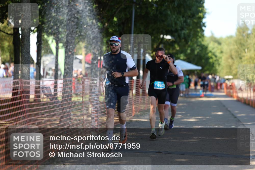 07.09.2025 - 19. Norderstedt Triathlon Michael Strokosch http://msf.ph/oto/8771959 07.09.2025 15:35:18 Laufen 364, 968, 1000, 1462 meine-sportfotos.de