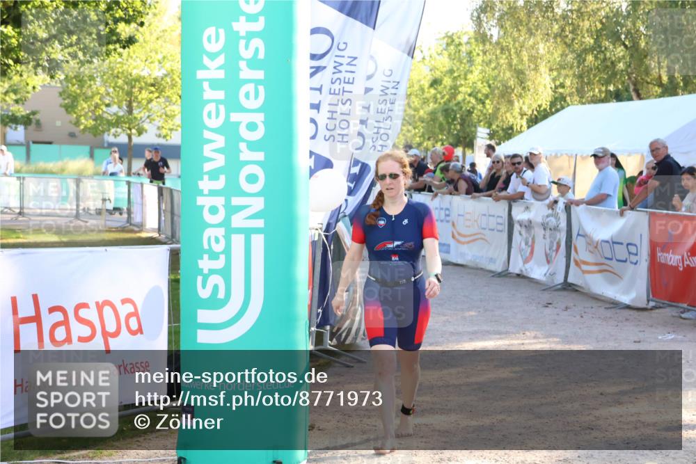 07.09.2025 - 19. Norderstedt Triathlon Zöllner http://msf.ph/oto/8771973 07.09.2025 16:47:19 Ziel 1069, 1541, 1611 meine-sportfotos.de