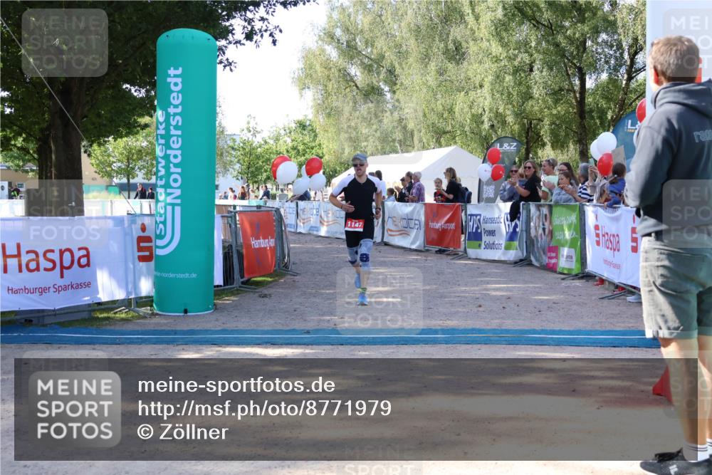 07.09.2025 - 19. Norderstedt Triathlon Zöllner http://msf.ph/oto/8771979 07.09.2025 10:38:58 Ziel 1147 meine-sportfotos.de