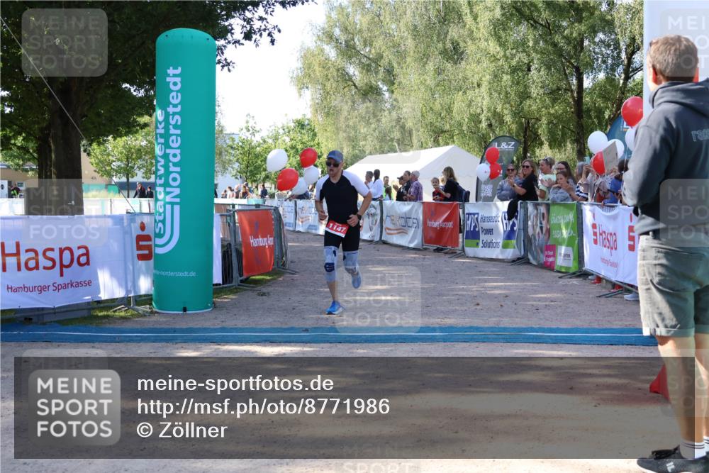 07.09.2025 - 19. Norderstedt Triathlon Zöllner http://msf.ph/oto/8771986 07.09.2025 10:38:58 Ziel 1147 meine-sportfotos.de