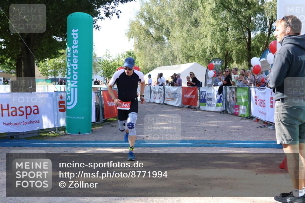 07.09.2025 - 19. Norderstedt Triathlon Zöllner http://msf.ph/oto/8771994 07.09.2025 10:38:59 Ziel 1147 meine-sportfotos.de