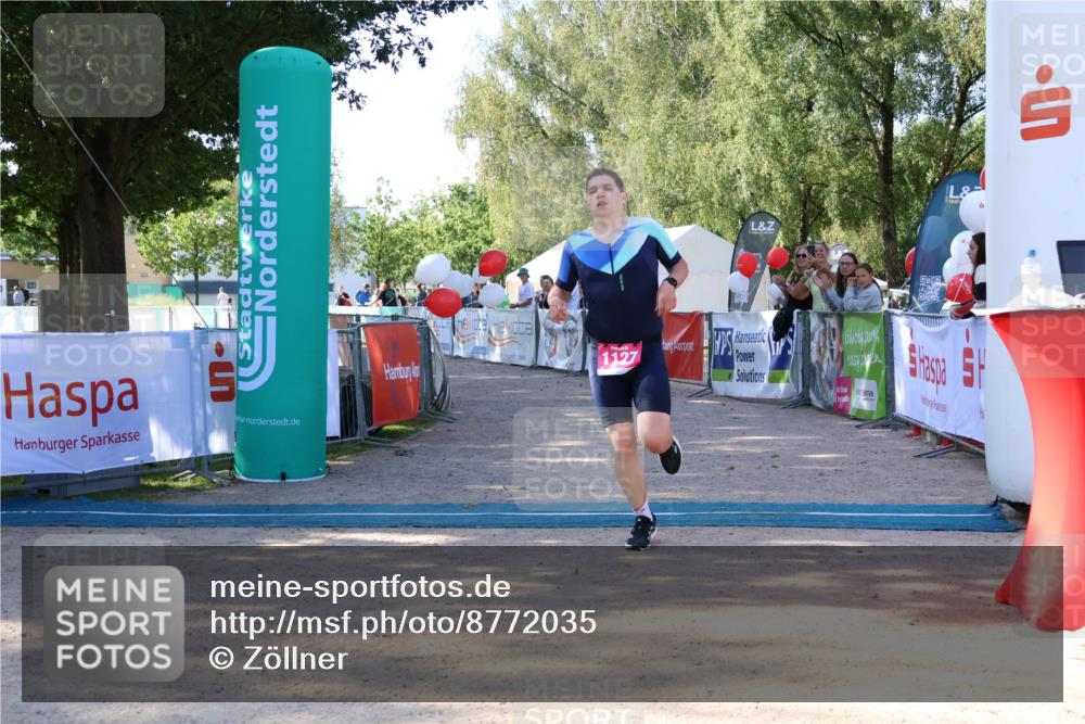 07.09.2025 - 19. Norderstedt Triathlon Zöllner http://msf.ph/oto/8772035 07.09.2025 10:40:34 Ziel 1127 meine-sportfotos.de