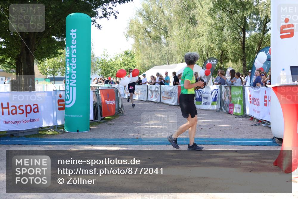 07.09.2025 - 19. Norderstedt Triathlon Zöllner http://msf.ph/oto/8772041 07.09.2025 10:42:01 Ziel 1132 meine-sportfotos.de