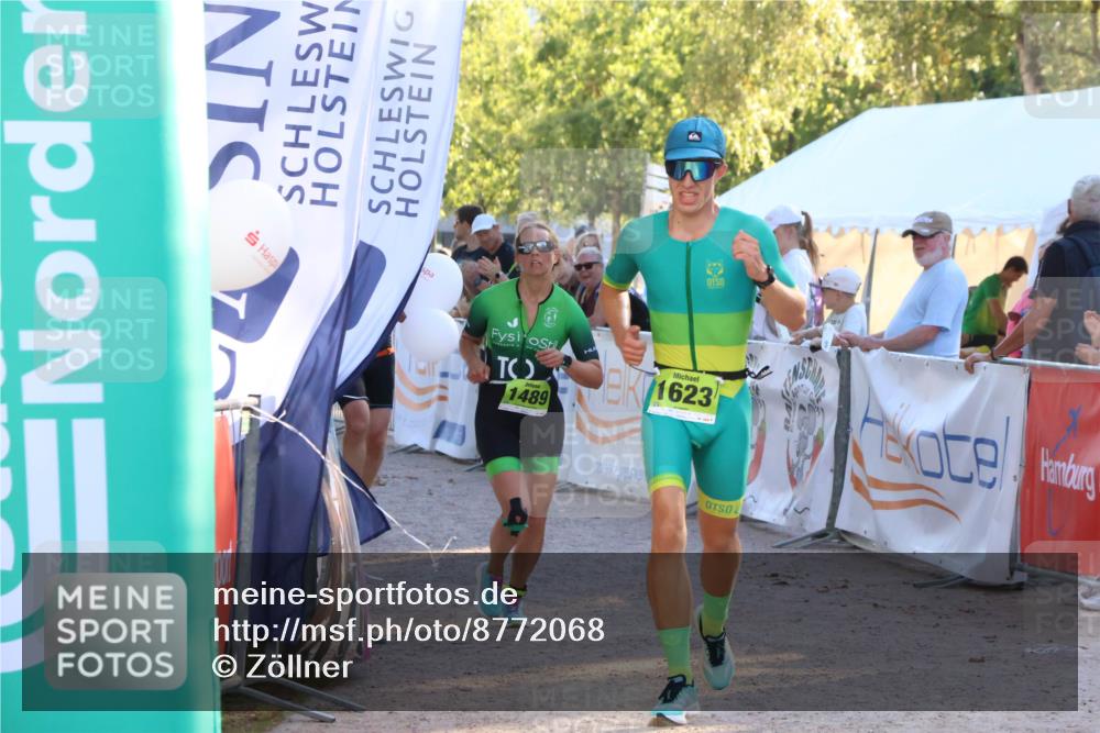 07.09.2025 - 19. Norderstedt Triathlon Zöllner http://msf.ph/oto/8772068 07.09.2025 16:47:57 Ziel 1489, 1579, 1623 meine-sportfotos.de