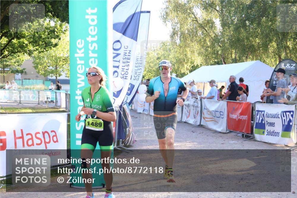 07.09.2025 - 19. Norderstedt Triathlon Zöllner http://msf.ph/oto/8772118 07.09.2025 16:48:01 Ziel 1489, 1623, 1628 meine-sportfotos.de
