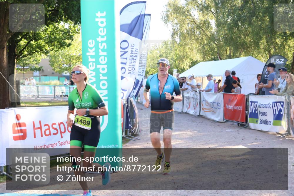 07.09.2025 - 19. Norderstedt Triathlon Zöllner http://msf.ph/oto/8772122 07.09.2025 16:48:02 Ziel 1489, 1623, 1628 meine-sportfotos.de