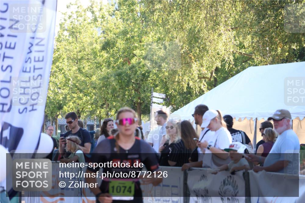 07.09.2025 - 19. Norderstedt Triathlon Zöllner http://msf.ph/oto/8772126 07.09.2025 16:48:28 Ziel 1074 meine-sportfotos.de