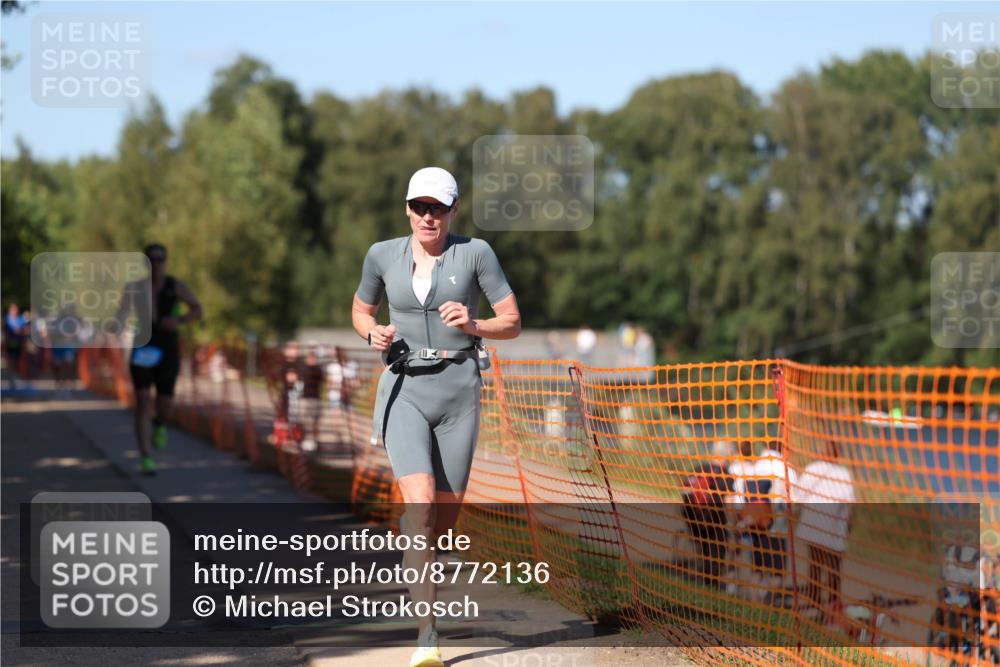 07.09.2025 - 19. Norderstedt Triathlon Michael Strokosch http://msf.ph/oto/8772136 07.09.2025 15:35:54 Laufen 888, 1508 meine-sportfotos.de