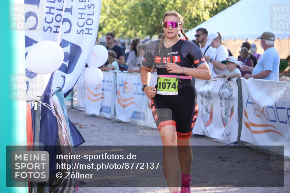 07.09.2025 - 19. Norderstedt Triathlon Zöllner http://msf.ph/oto/8772137 07.09.2025 16:48:29 Ziel 1074 meine-sportfotos.de