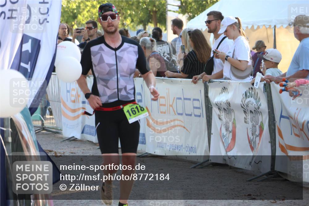 07.09.2025 - 19. Norderstedt Triathlon Zöllner http://msf.ph/oto/8772184 07.09.2025 16:48:33 Ziel 1074, 1618 meine-sportfotos.de