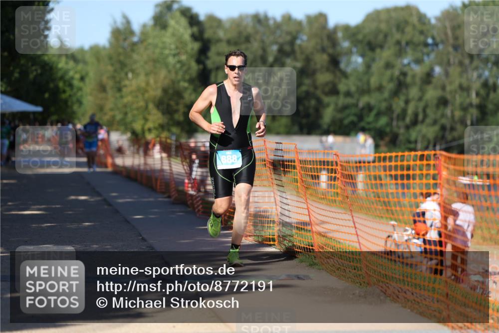 07.09.2025 - 19. Norderstedt Triathlon Michael Strokosch http://msf.ph/oto/8772191 07.09.2025 15:35:58 Laufen 888, 1508 meine-sportfotos.de