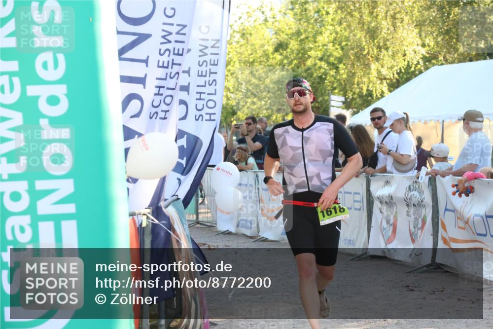 07.09.2025 - 19. Norderstedt Triathlon Zöllner http://msf.ph/oto/8772200 07.09.2025 16:48:34 Ziel 1074, 1618 meine-sportfotos.de