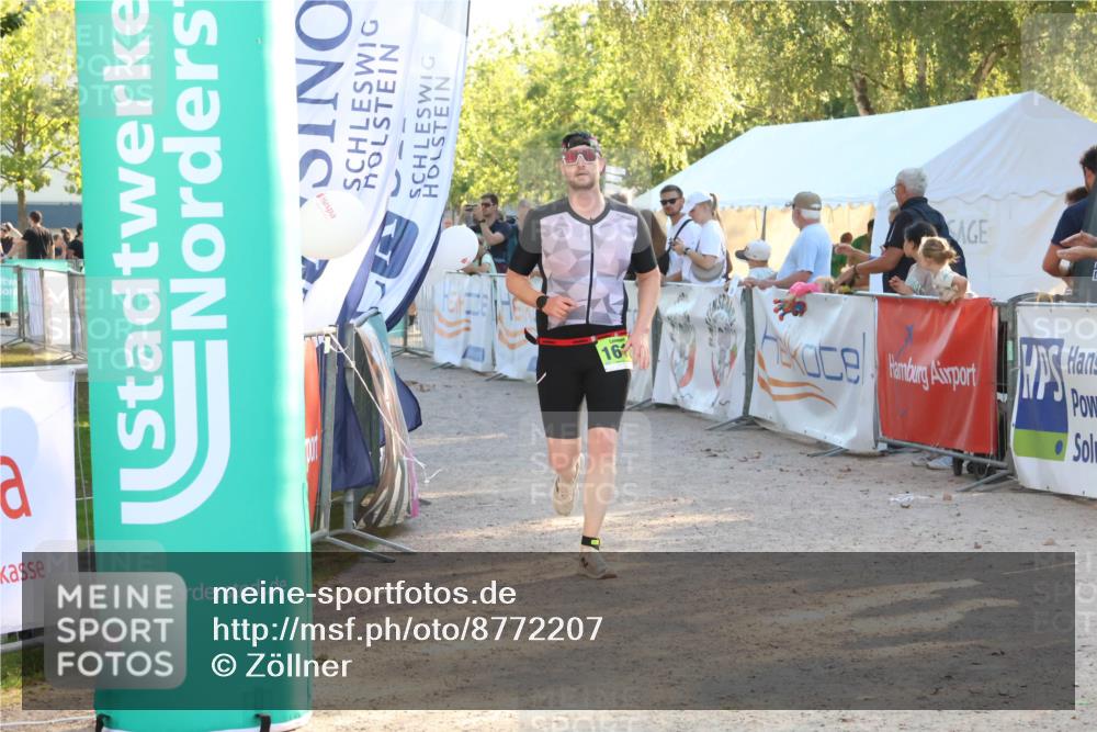07.09.2025 - 19. Norderstedt Triathlon Zöllner http://msf.ph/oto/8772207 07.09.2025 16:48:34 Ziel 1074, 1618 meine-sportfotos.de