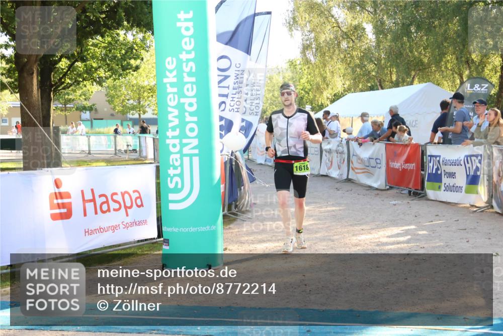 07.09.2025 - 19. Norderstedt Triathlon Zöllner http://msf.ph/oto/8772214 07.09.2025 16:48:35 Ziel 1074, 1618 meine-sportfotos.de