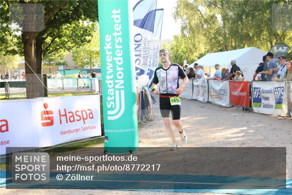 07.09.2025 - 19. Norderstedt Triathlon Zöllner http://msf.ph/oto/8772217 07.09.2025 16:48:35 Ziel 1074, 1618 meine-sportfotos.de
