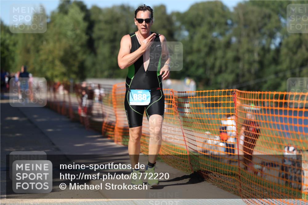 07.09.2025 - 19. Norderstedt Triathlon Michael Strokosch http://msf.ph/oto/8772220 07.09.2025 15:35:59 Laufen 888 meine-sportfotos.de