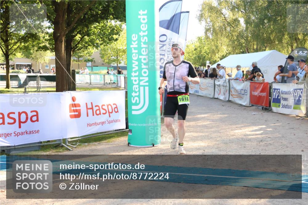 07.09.2025 - 19. Norderstedt Triathlon Zöllner http://msf.ph/oto/8772224 07.09.2025 16:48:36 Ziel 1074, 1618 meine-sportfotos.de