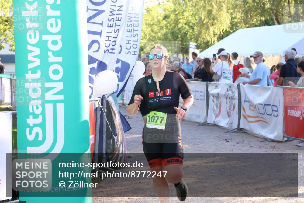 07.09.2025 - 19. Norderstedt Triathlon Zöllner http://msf.ph/oto/8772247 07.09.2025 16:48:46 Ziel 1077, 1093 meine-sportfotos.de