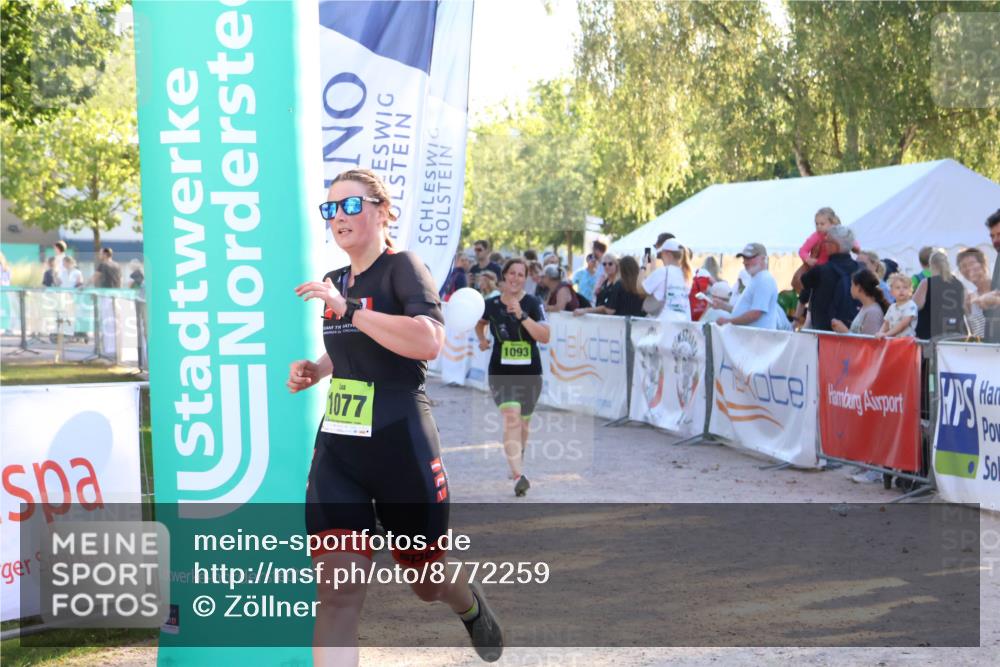 07.09.2025 - 19. Norderstedt Triathlon Zöllner http://msf.ph/oto/8772259 07.09.2025 16:48:47 Ziel 1077, 1093 meine-sportfotos.de