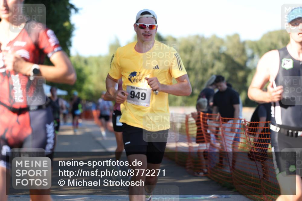 07.09.2025 - 19. Norderstedt Triathlon Michael Strokosch http://msf.ph/oto/8772271 07.09.2025 16:32:52 Laufen 543, 943, 949, 951, 953, 955, 1043, 1555, 1602 meine-sportfotos.de