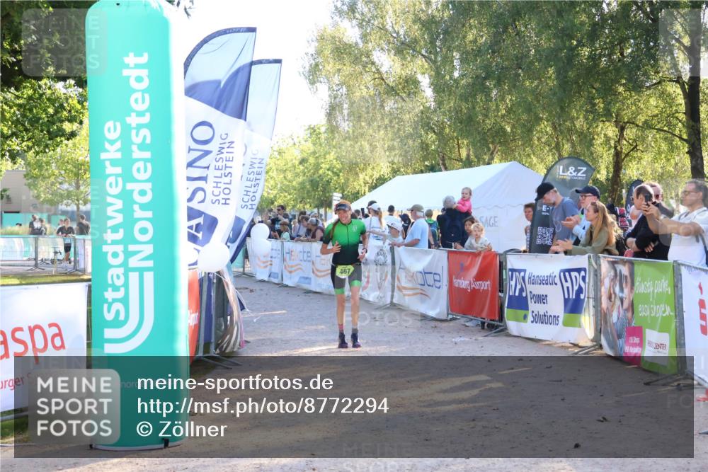 07.09.2025 - 19. Norderstedt Triathlon Zöllner http://msf.ph/oto/8772294 07.09.2025 16:48:53 Ziel 467, 1077, 1093 meine-sportfotos.de