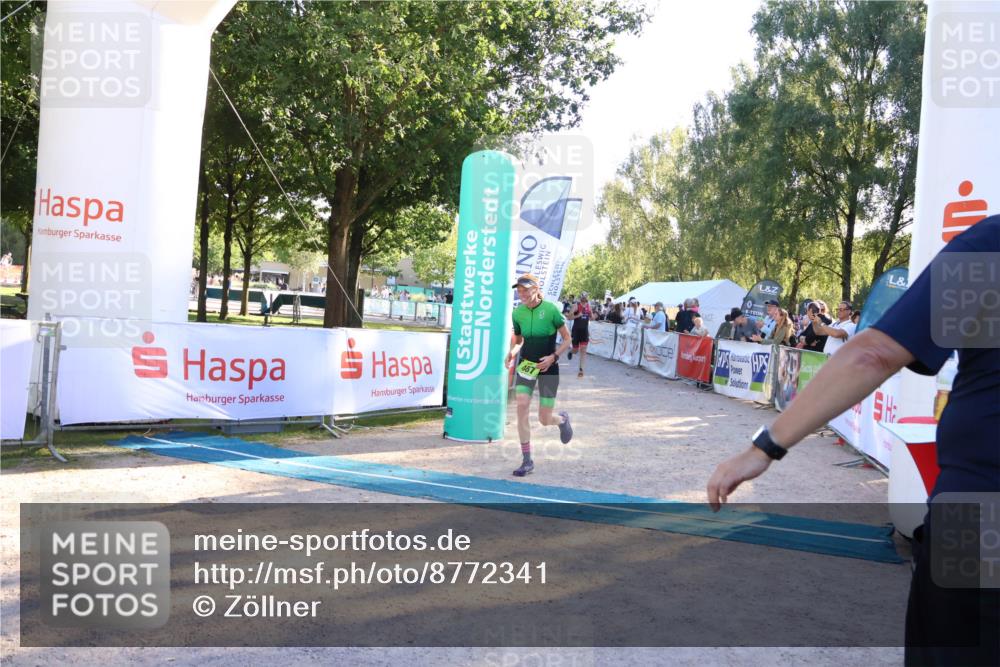 07.09.2025 - 19. Norderstedt Triathlon Zöllner http://msf.ph/oto/8772341 07.09.2025 16:48:55 Ziel 467, 1093, 1575 meine-sportfotos.de