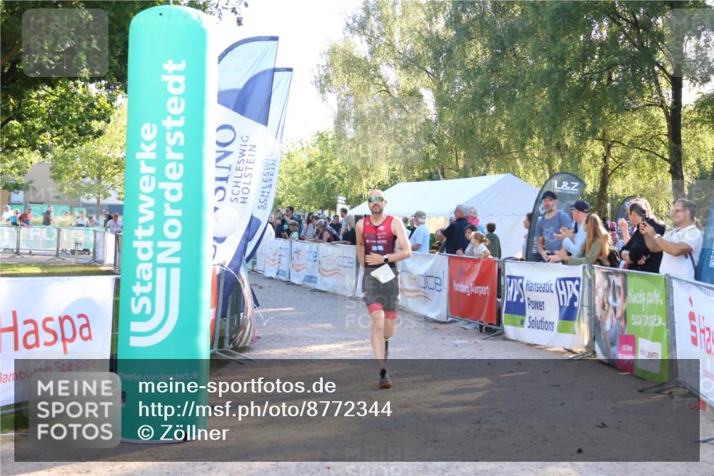 07.09.2025 - 19. Norderstedt Triathlon Zöllner http://msf.ph/oto/8772344 07.09.2025 16:48:57 Ziel 467, 1575 meine-sportfotos.de