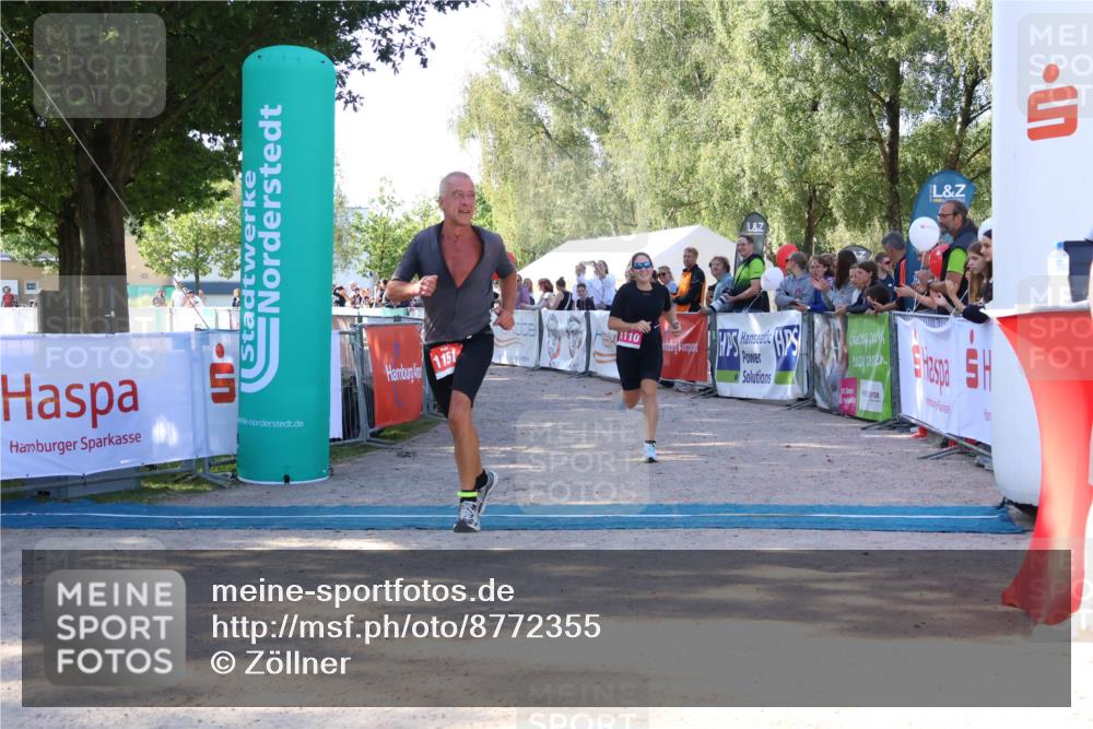07.09.2025 - 19. Norderstedt Triathlon Zöllner http://msf.ph/oto/8772355 07.09.2025 10:48:22 Ziel 1110, 1151 meine-sportfotos.de