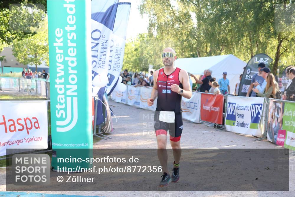 07.09.2025 - 19. Norderstedt Triathlon Zöllner http://msf.ph/oto/8772356 07.09.2025 16:48:58 Ziel 467, 1575 meine-sportfotos.de