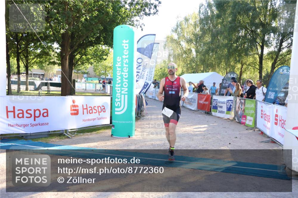07.09.2025 - 19. Norderstedt Triathlon Zöllner http://msf.ph/oto/8772360 07.09.2025 16:48:58 Ziel 467, 1575 meine-sportfotos.de