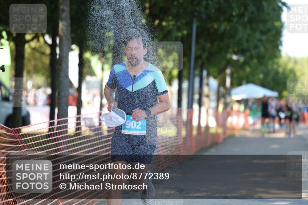 07.09.2025 - 19. Norderstedt Triathlon Michael Strokosch http://msf.ph/oto/8772389 07.09.2025 16:33:09 Laufen 902, 1606, 1609 meine-sportfotos.de