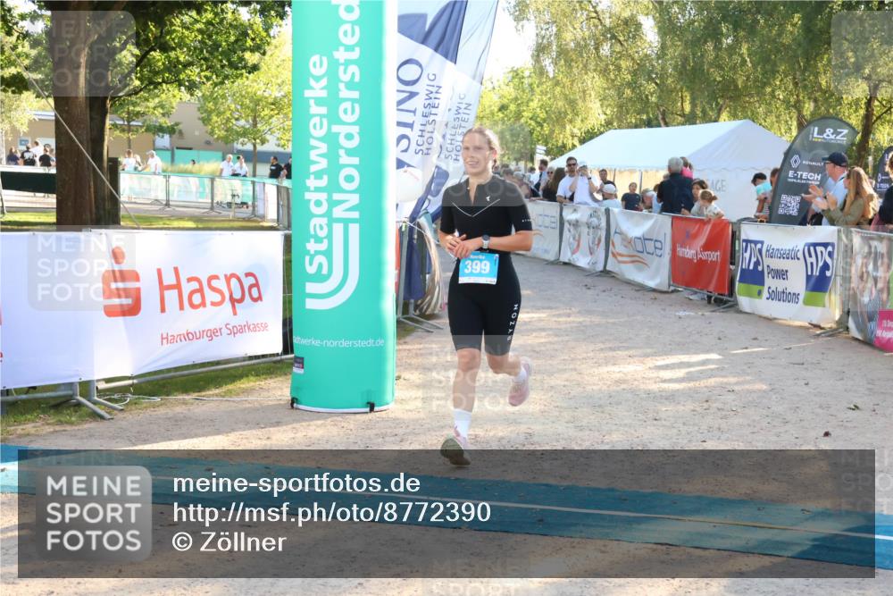 07.09.2025 - 19. Norderstedt Triathlon Zöllner http://msf.ph/oto/8772390 07.09.2025 16:49:04 Ziel 399, 1575, 1589 meine-sportfotos.de
