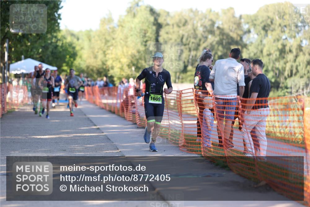 07.09.2025 - 19. Norderstedt Triathlon Michael Strokosch http://msf.ph/oto/8772405 07.09.2025 16:33:13 Laufen 518, 902, 1072, 1606, 1609 meine-sportfotos.de