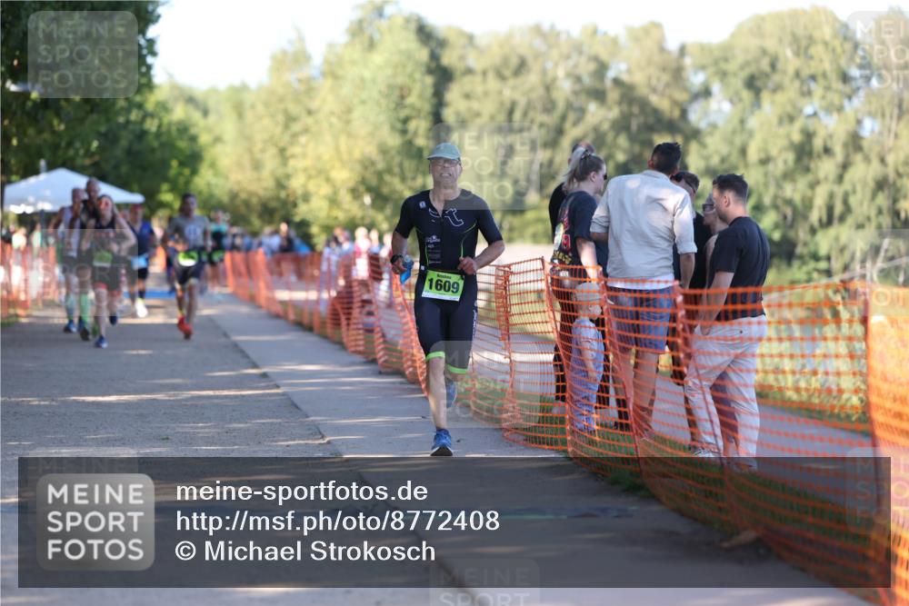 07.09.2025 - 19. Norderstedt Triathlon Michael Strokosch http://msf.ph/oto/8772408 07.09.2025 16:33:13 Laufen 518, 902, 1072, 1606, 1609 meine-sportfotos.de
