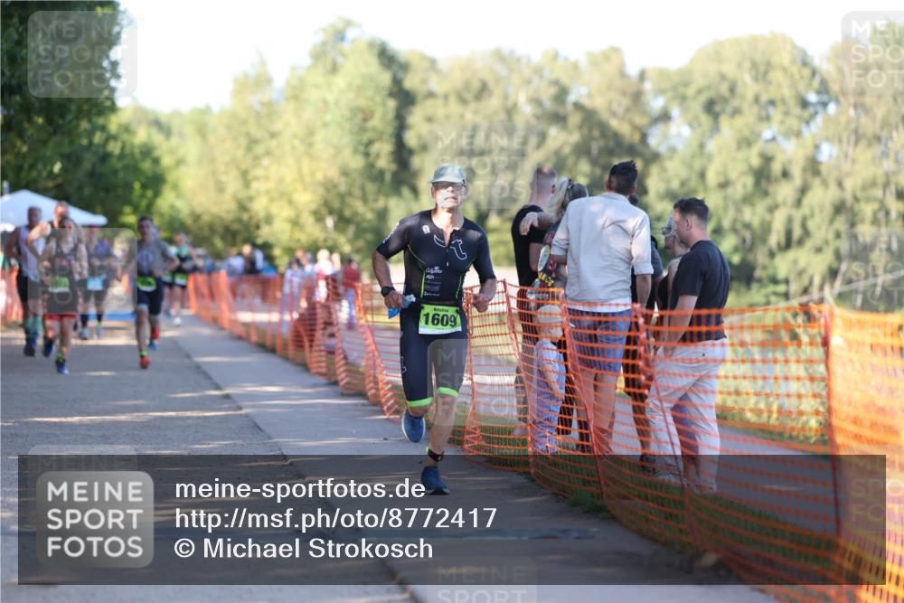 07.09.2025 - 19. Norderstedt Triathlon Michael Strokosch http://msf.ph/oto/8772417 07.09.2025 16:33:13 Laufen 518, 902, 1072, 1606, 1609 meine-sportfotos.de