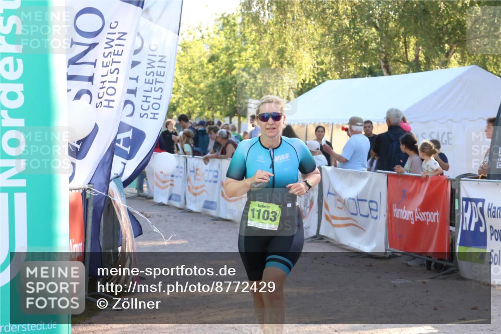07.09.2025 - 19. Norderstedt Triathlon Zöllner http://msf.ph/oto/8772429 07.09.2025 16:49:11 Ziel 1103, 1497, 1589 meine-sportfotos.de
