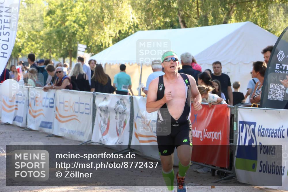 07.09.2025 - 19. Norderstedt Triathlon Zöllner http://msf.ph/oto/8772437 07.09.2025 16:49:16 Ziel 1103, 1497, 1551 meine-sportfotos.de