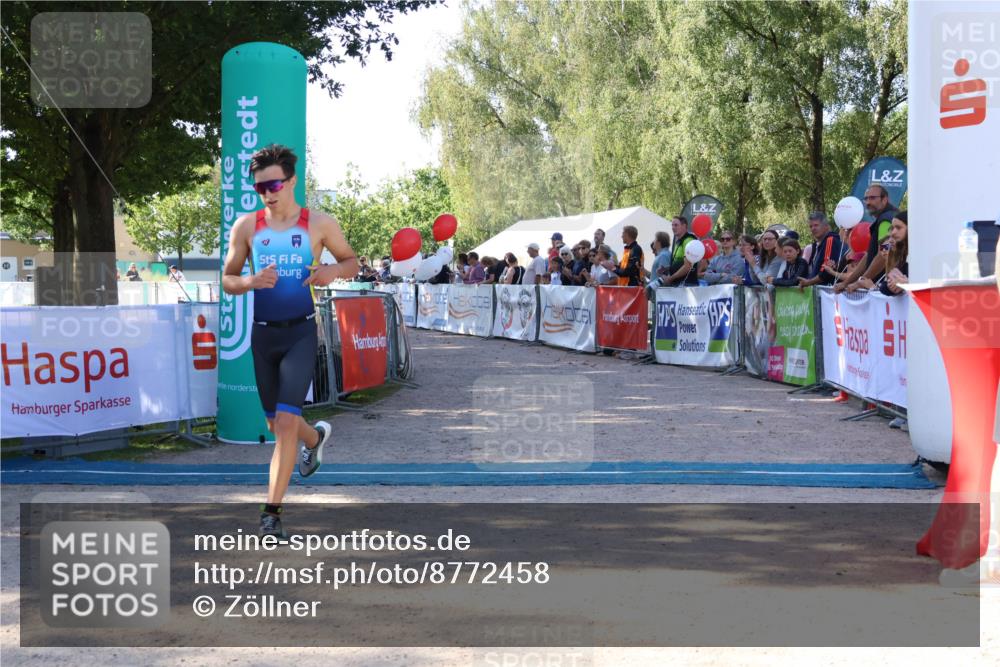 07.09.2025 - 19. Norderstedt Triathlon Zöllner http://msf.ph/oto/8772458 07.09.2025 10:49:06 Ziel 654 meine-sportfotos.de
